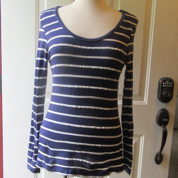 NWOT Navy and White Stripe Long Sleeve TShirt with Sequins Size S Old Navy - Picture 2 of 10